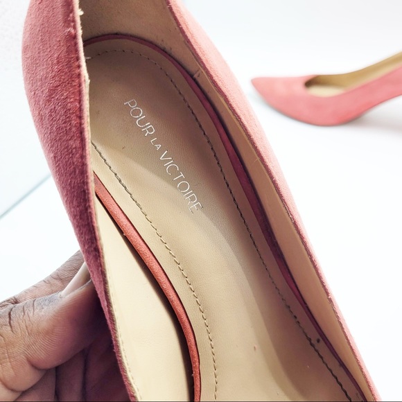 Pour La Victoire Suede Pointed Toe Stacked Heels - Picture 12 of 13